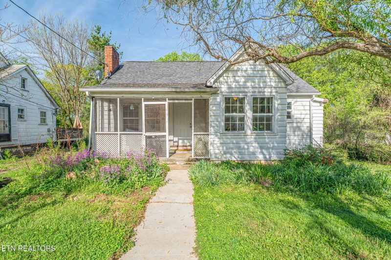 3705 Alpine Dr, Knoxville, TN 37920