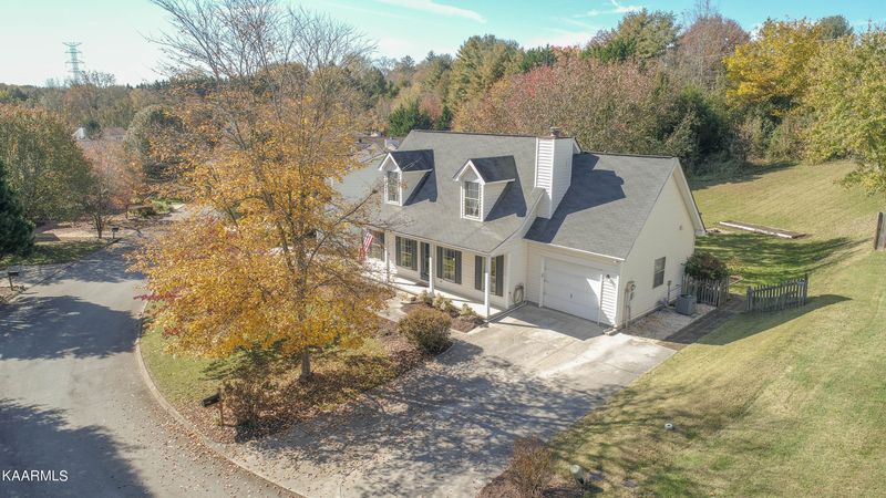 3705 Holgate Ln, Powell, TN 37849
