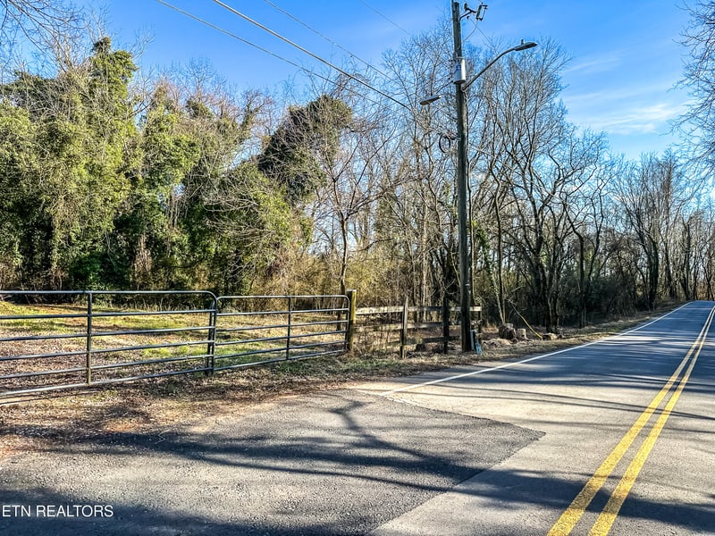 3706-3708 Holston Hills Rd, Knoxville, TN 37914
