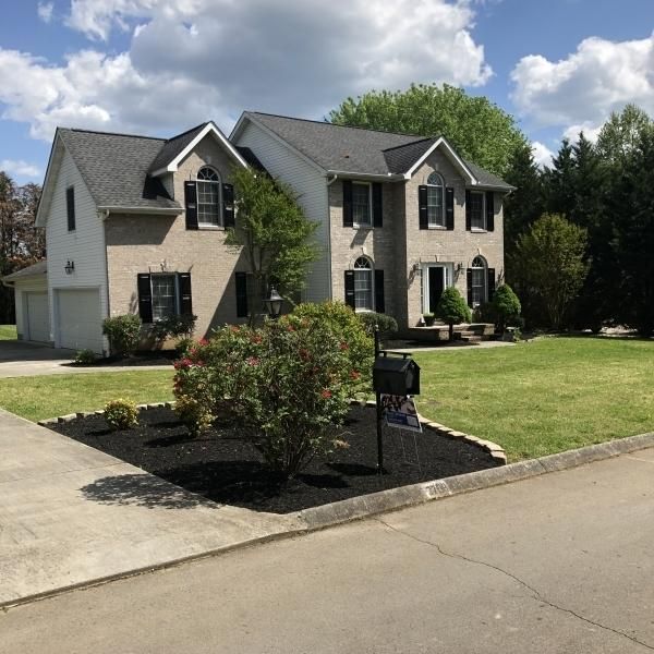 3708 Stonebridge Dr, Powell, TN 37849