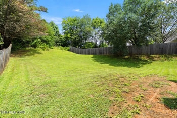3709 Holgate Ln, Powell, TN 37849