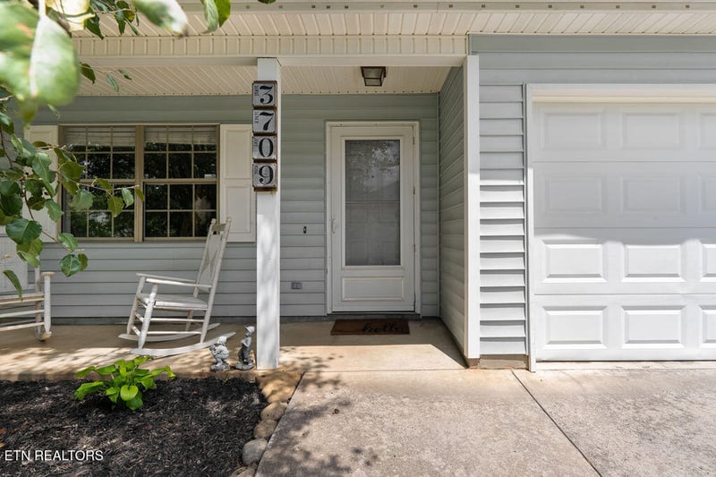 3709 Holgate Ln, Powell, TN 37849