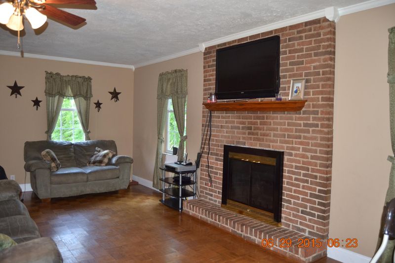 371 Kettle Hollow Rd, Maynardville, TN 37807