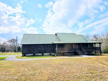 371 Plaza Dr, Madisonville, TN 37354