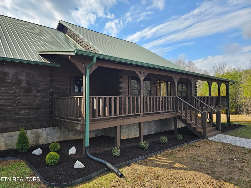 371 Plaza Dr, Madisonville, TN 37354