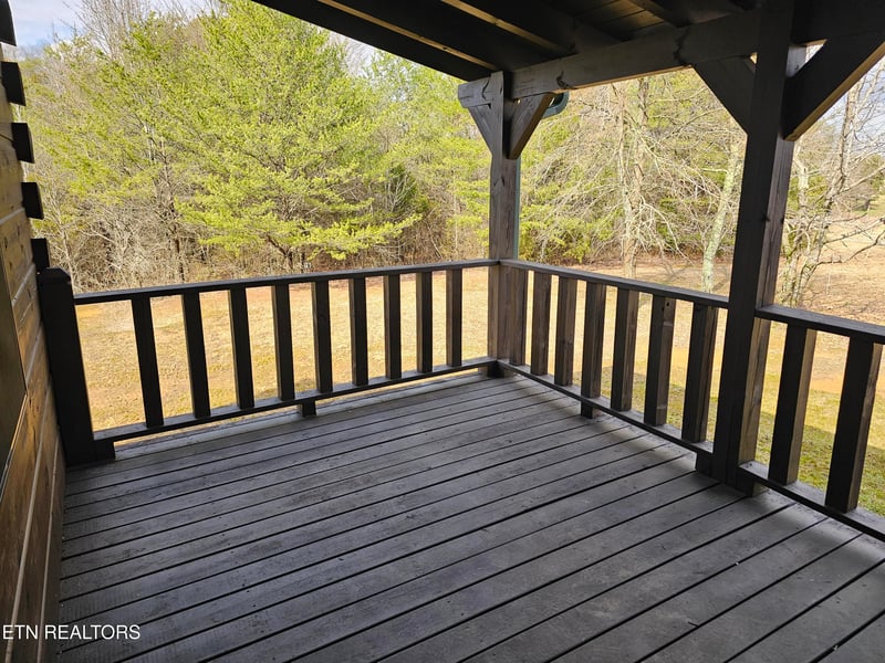 371 Plaza Dr, Madisonville, TN 37354