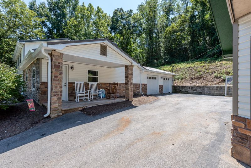 3710 Browder Hollow Rd, Lenoir City, TN 37771