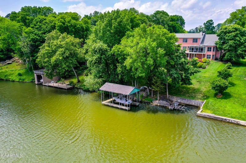 3710 River Trace Ln, Knoxville, TN 37920