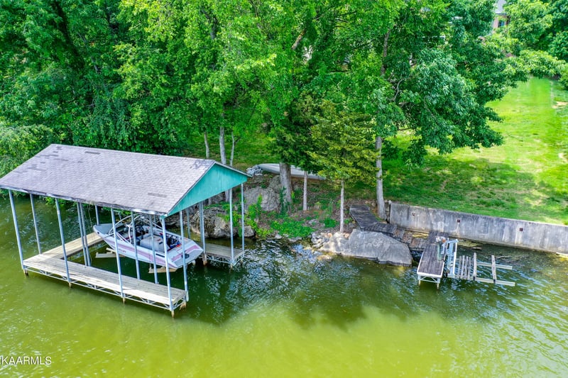 3710 River Trace Ln, Knoxville, TN 37920