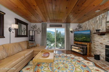 3710 Weber Rd #101B, Gatlinburg, TN 37738