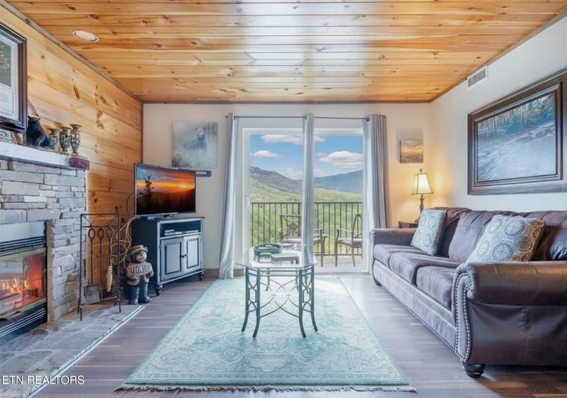 3710 Weber Rd #B202, Gatlinburg, TN 37738