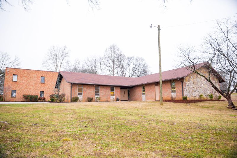 3711 Buffat Mill Rd, Knoxville, TN 37914