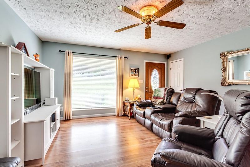 3712 Hackworth Rd, Knoxville, TN 37931