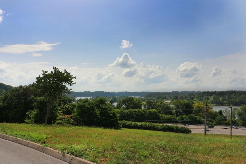 3713 Shipwatch Ln, Knoxville, TN 37920
