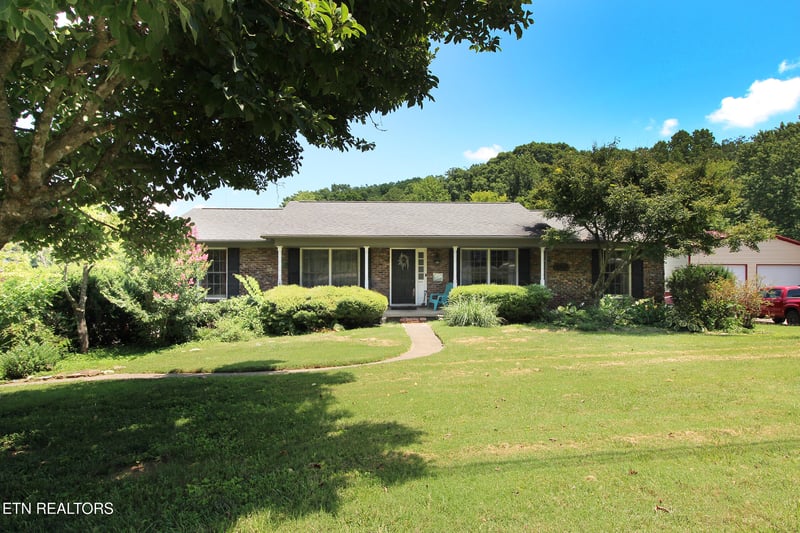 3718 Cherrylog Rd, Knoxville, TN 37921