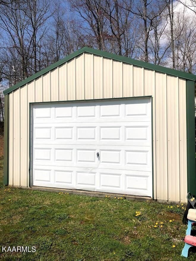 372 Old Hwy 27, Robbins, TN 37852