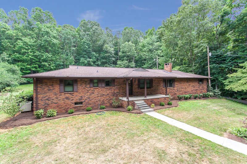 3722 Meredith Rd, Knoxville, TN 37921