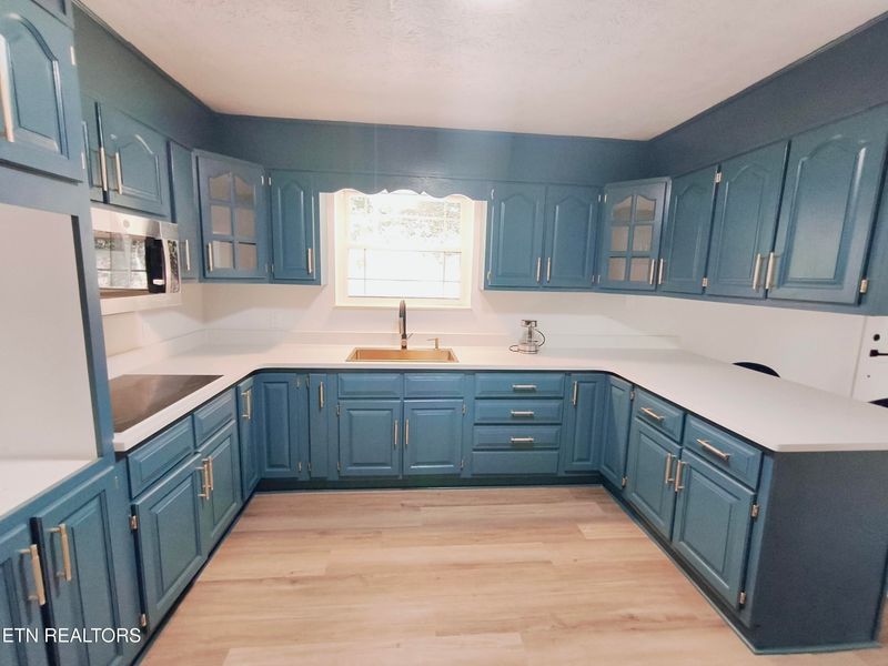 3722 Roberts Rd, Corryton, TN 37721