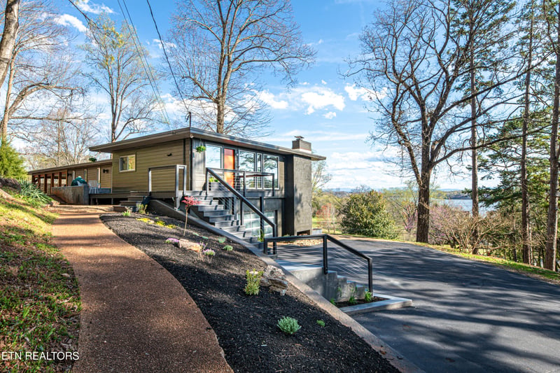 3722 SW Timberlake Dr, Knoxville, TN 37920