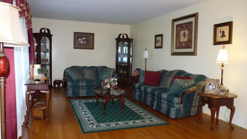 3725 Cherrylog Rd, Knoxville, TN 37921