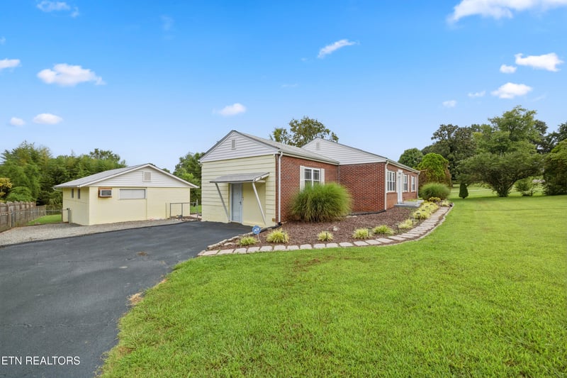 3725 Lucinda Dr, Knoxville, TN 37918