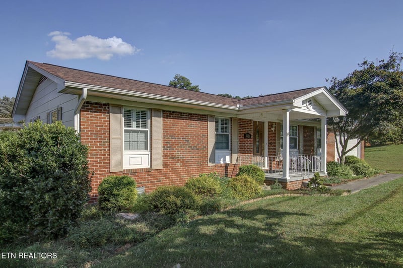 3726 Cherrylog Rd, Knoxville, TN 37921
