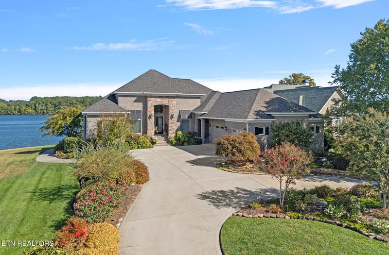 3726 Promontory Point, Louisville, TN 37777