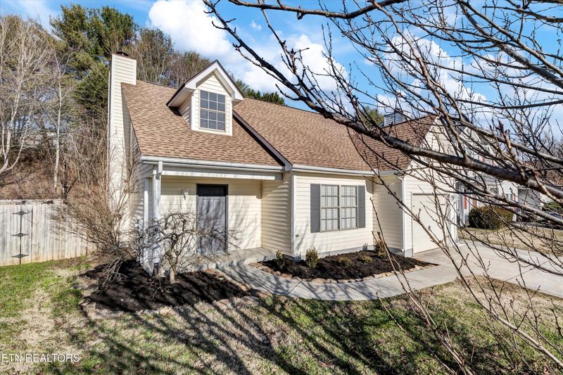 3729 Holgate Ln, Powell, TN 37849