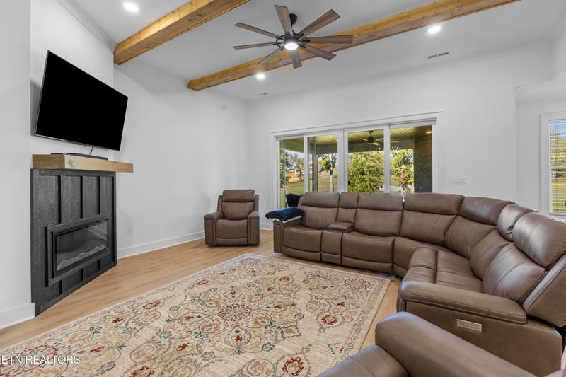 373 Ironwood Ln, Loudon, TN 37774