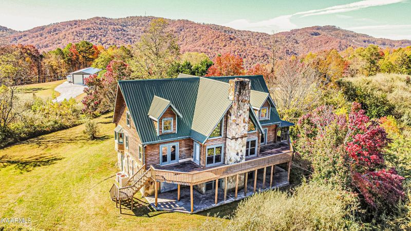 373 Racoon Ln, Pioneer, TN 37847