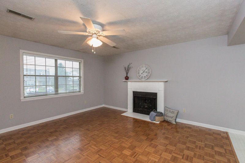 3733 Holgate Ln, Powell, TN 37849