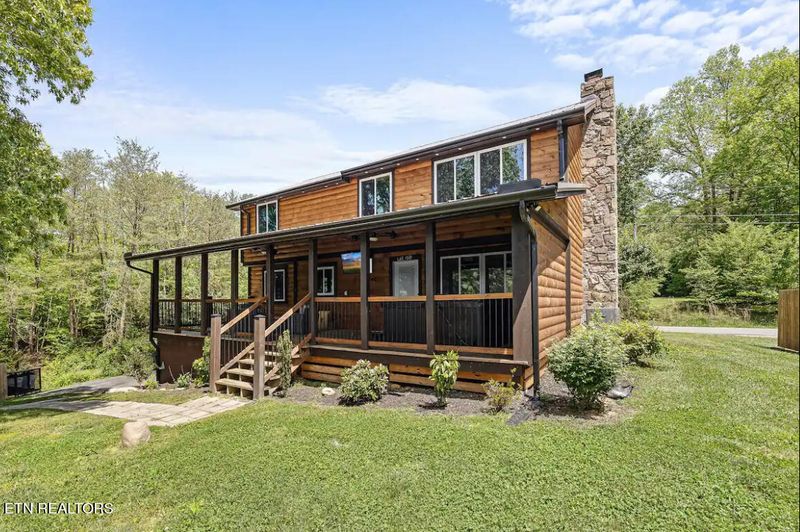 3736 Dollys Dr, Sevierville, TN 37876