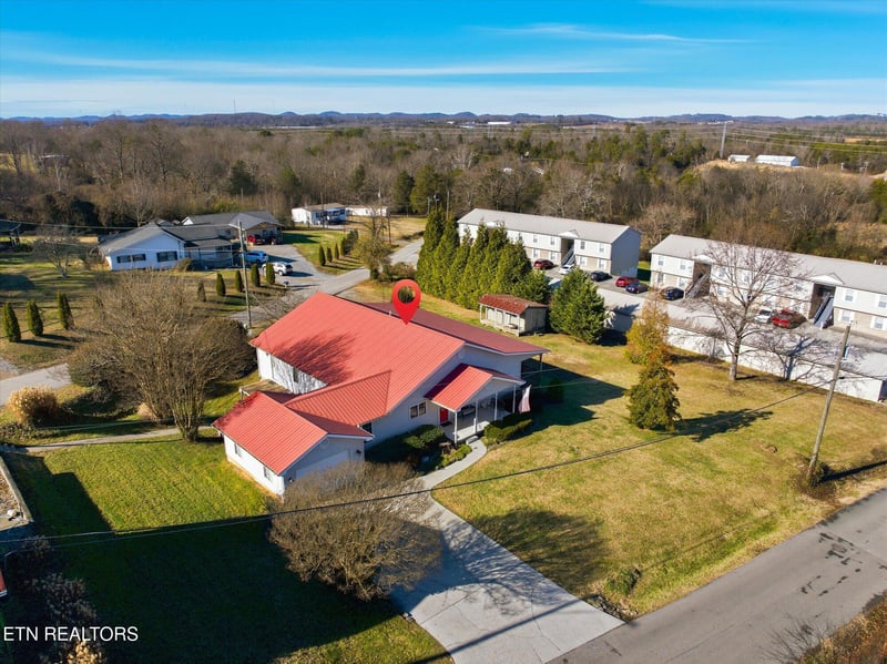 374 Depot St, Vonore, TN 37885