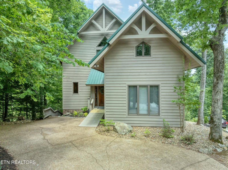 374 Laurel Rd, Townsend, TN 37882