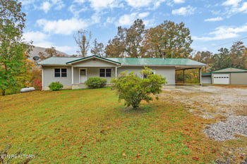 374 Morgan County Hwy, Harriman, TN 37748