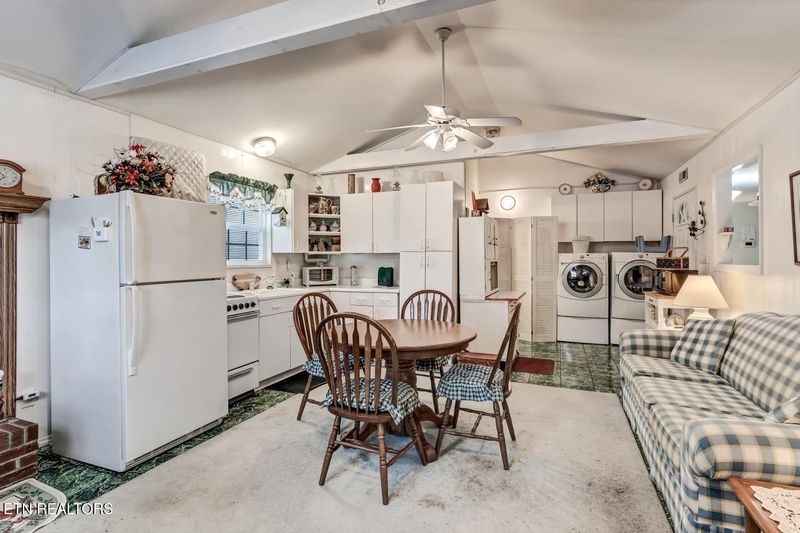 3740 Eagle Ridge Rd, Maryville, TN 37803