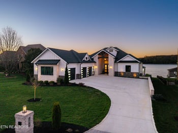 3742 Promontory Point, Louisville, TN 37777