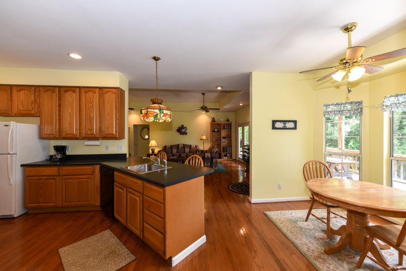 3745 Fox Creek Rd, Louisville, TN 37777