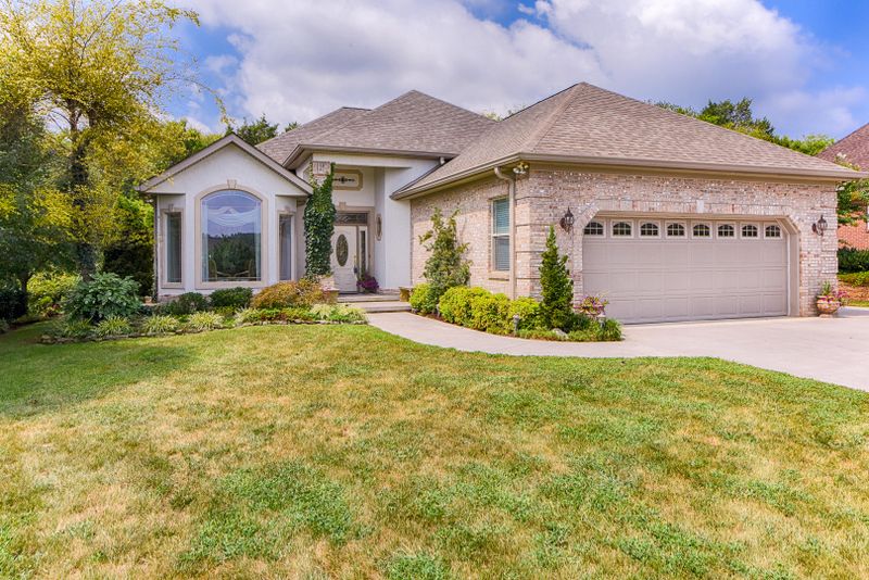 3747 Gooseneck Dr, Knoxville, TN 37920