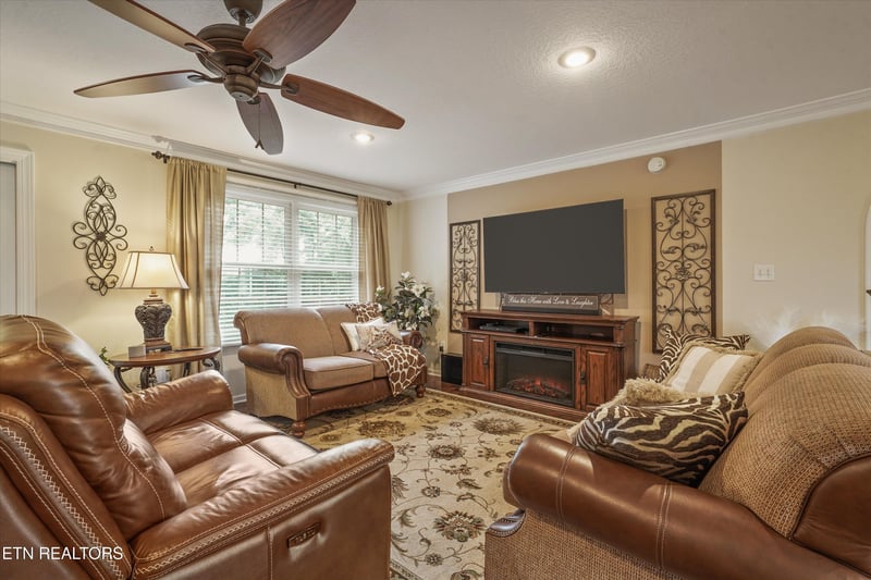 3748 Whitworth Dr, Knoxville, TN 37938