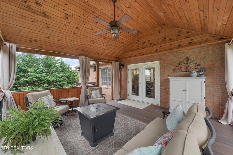 3748 Whitworth Dr, Knoxville, TN 37938