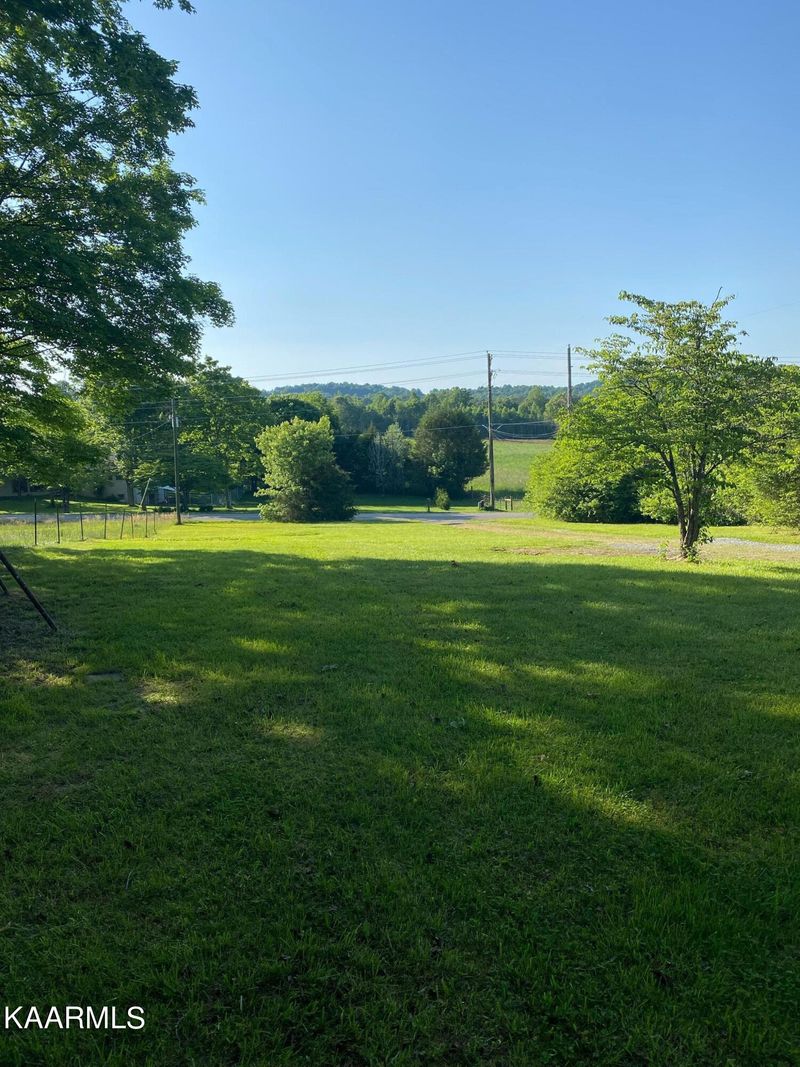 3749 Miser Station Rd, Louisville, TN 37777