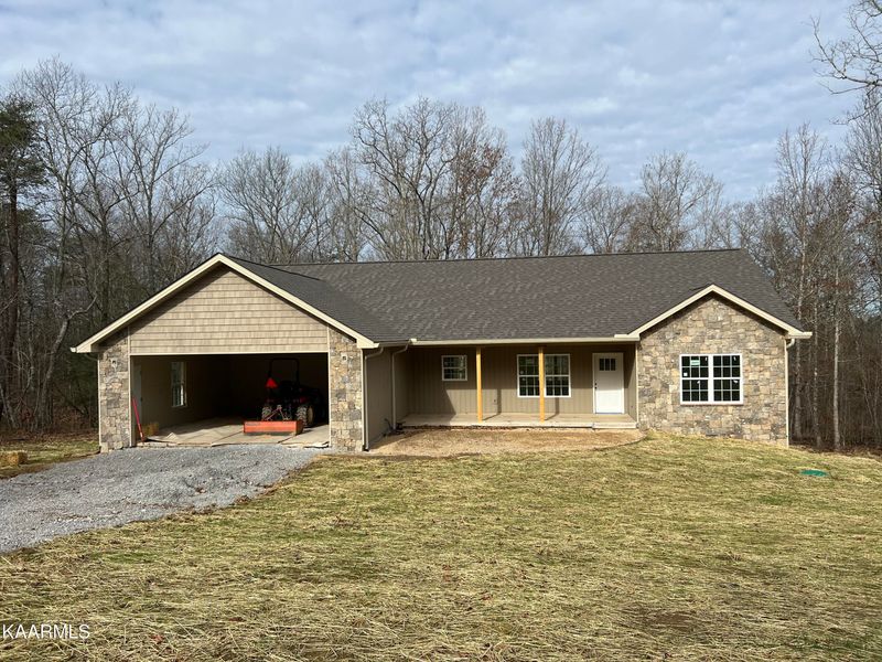 375 Katherine Dr, Crossville, TN 38555