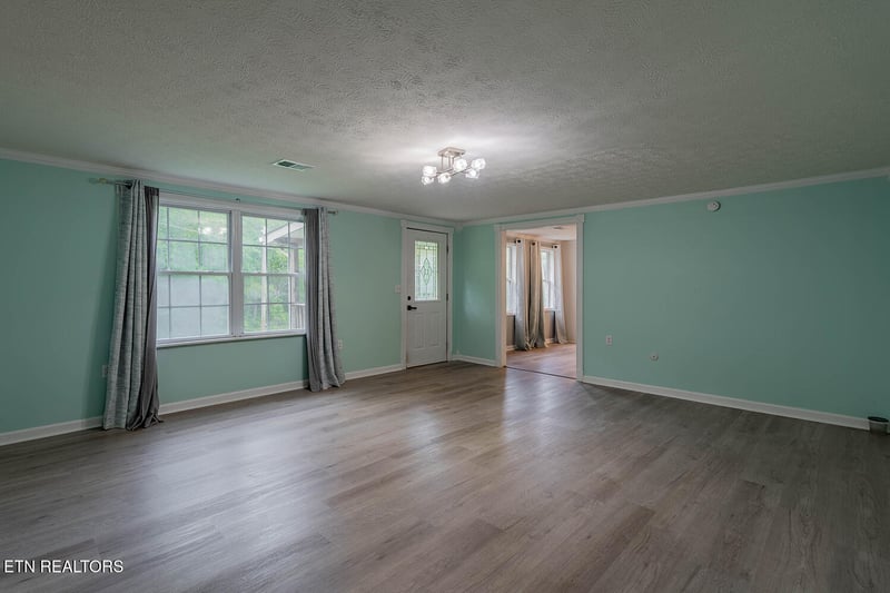 375 Snow Hill Rd, Oakdale, TN 37829