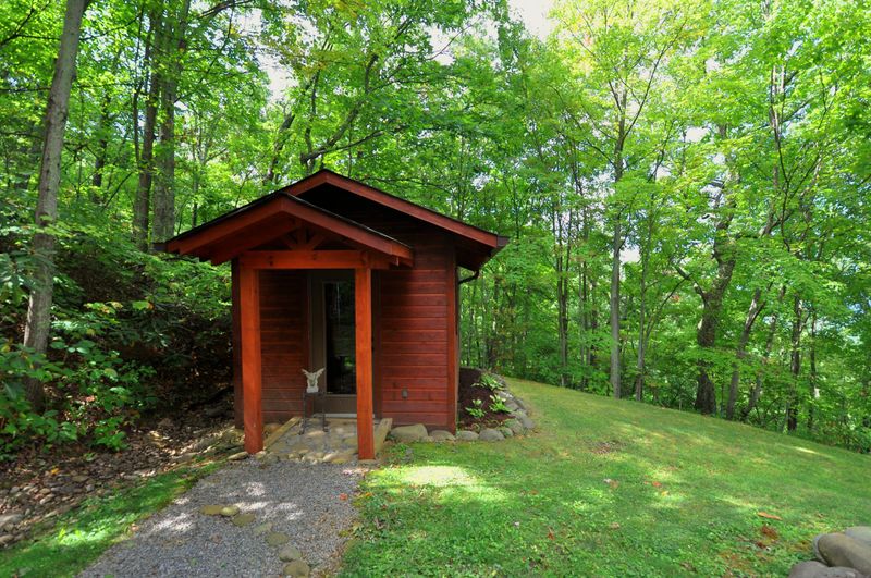 3750 Cove Mountain Rd, Sevierville, TN 37862