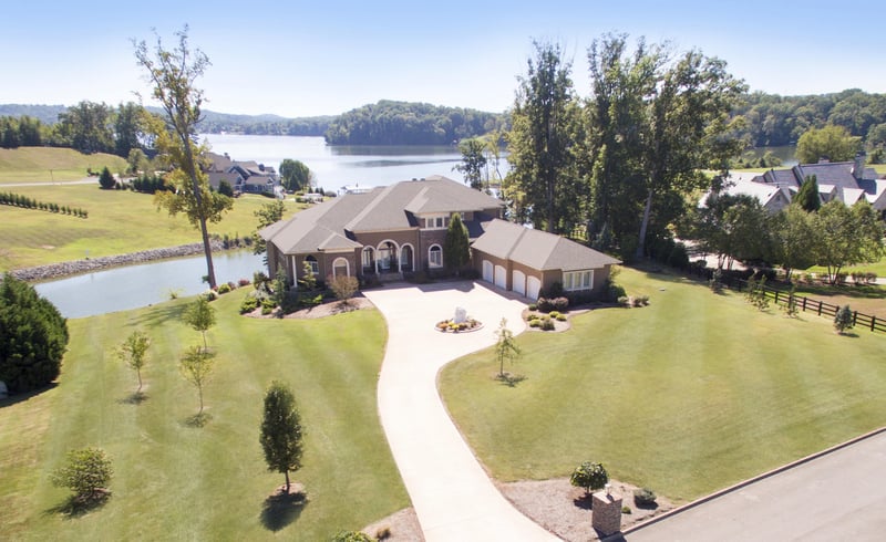 3753 Jackson Bend Dr, Louisville, TN 37777