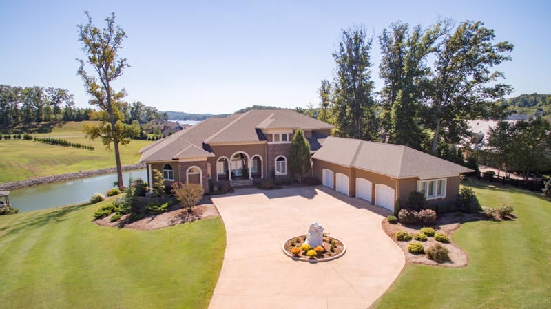 3753 Jackson Bend Dr, Louisville, TN 37777