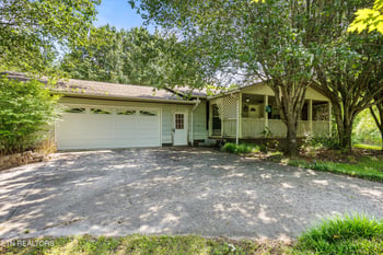 3754 Mutton Hollow Rd, Maryville, TN 37803
