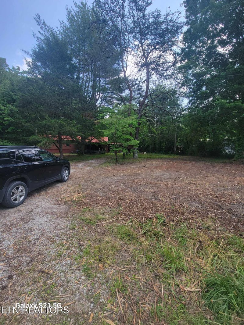 376 Choate Ln, Oneida, TN 37841
