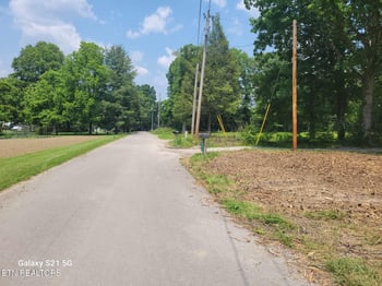 376 Choate Ln, Oneida, TN 37841